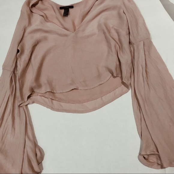 Cropped loose bell sleeve blouse - Picture 3 of 3